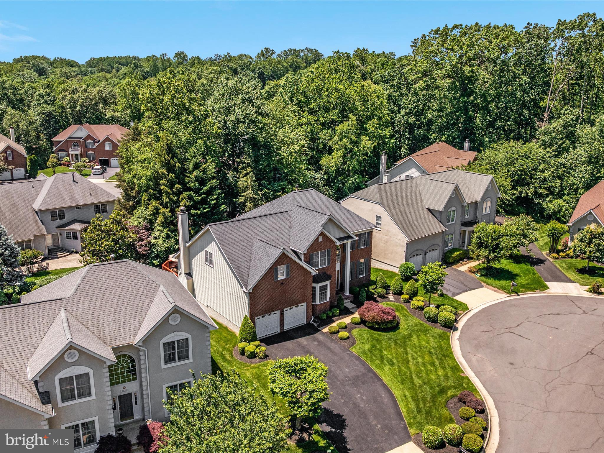 FAIR OAKS CHASE - Residential