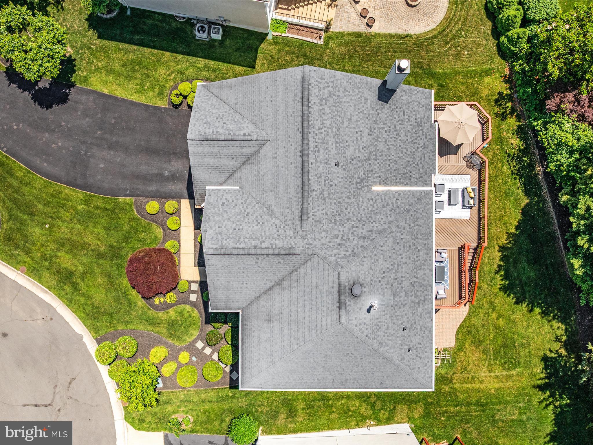 FAIR OAKS CHASE - Residential