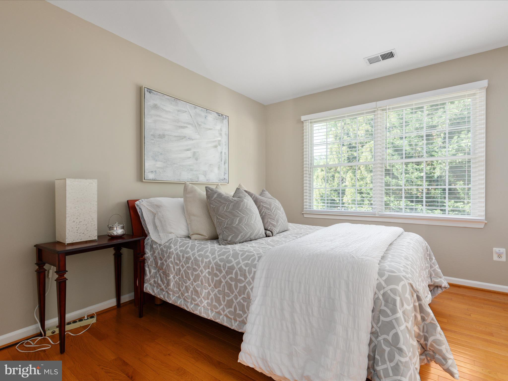 FAIR OAKS CHASE - Residential