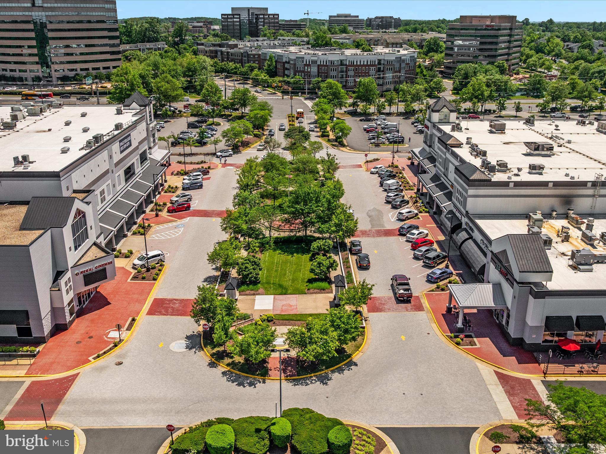 FAIR OAKS CHASE - Residential