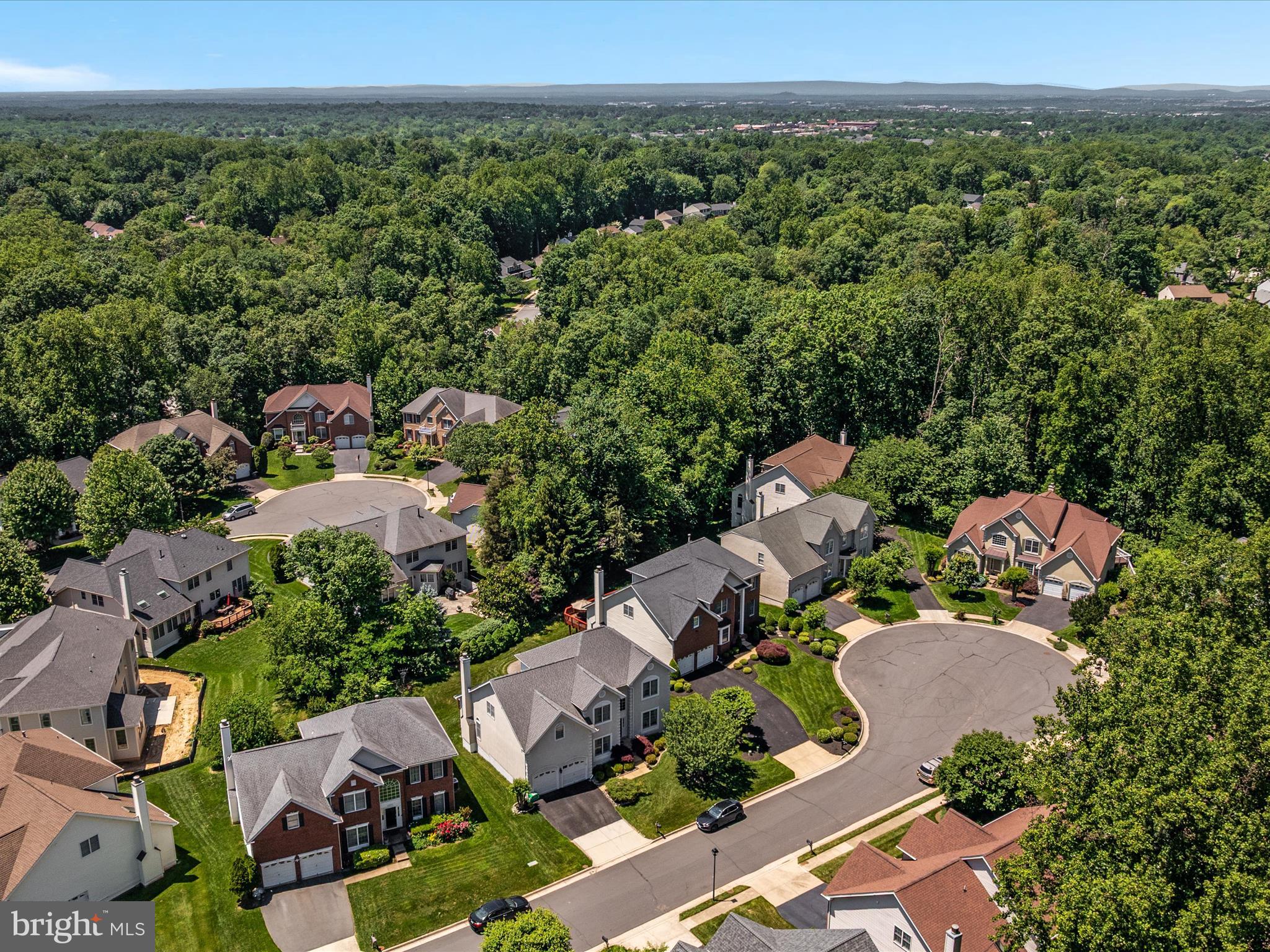 FAIR OAKS CHASE - Residential