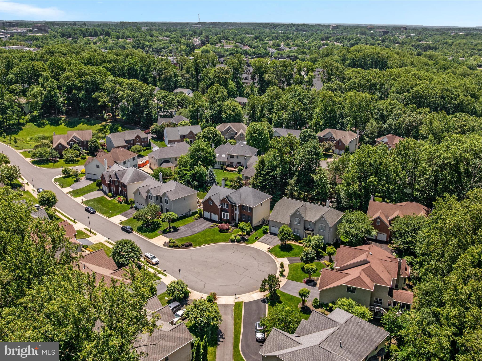 FAIR OAKS CHASE - Residential