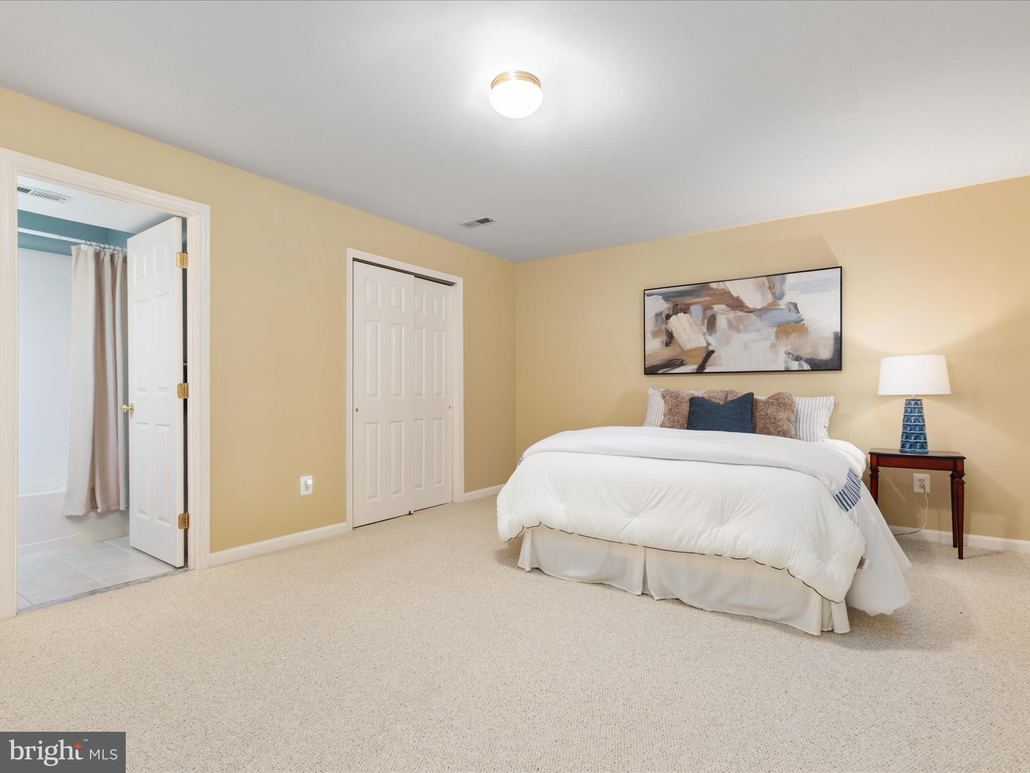 FAIR OAKS CHASE - Residential