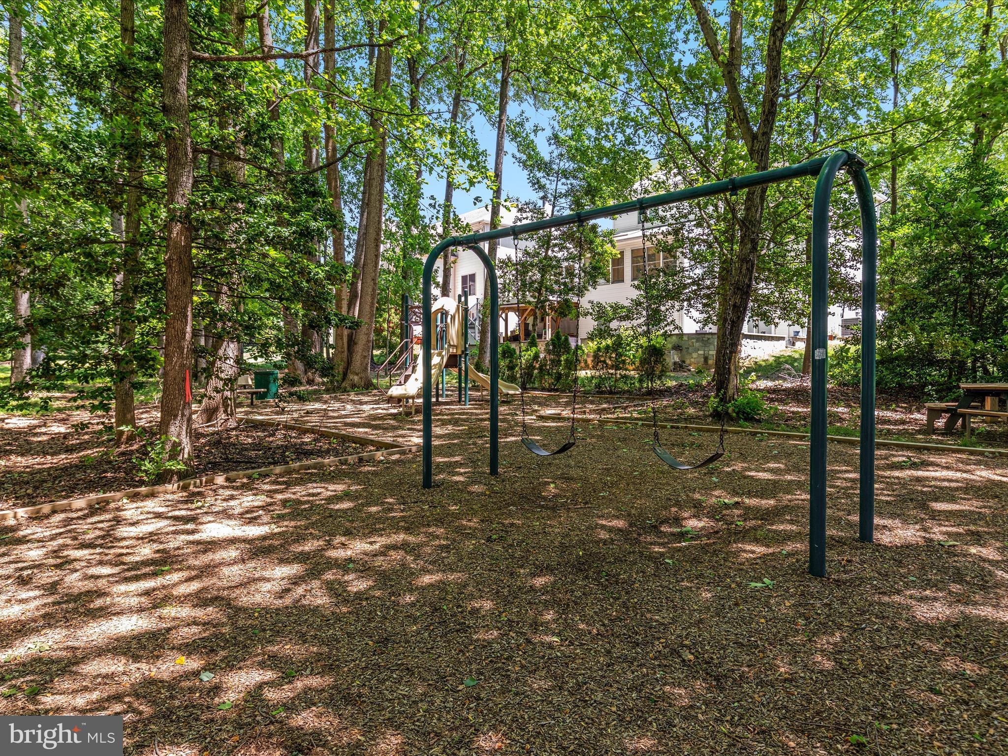 FAIR OAKS CHASE - Residential