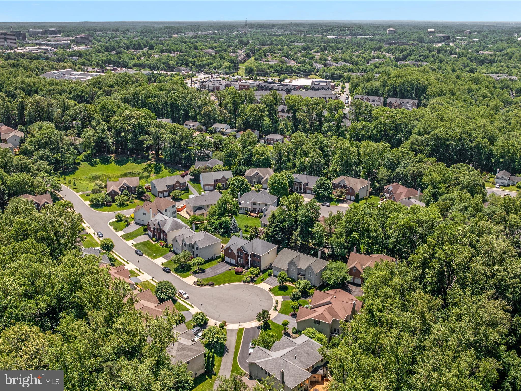 FAIR OAKS CHASE - Residential