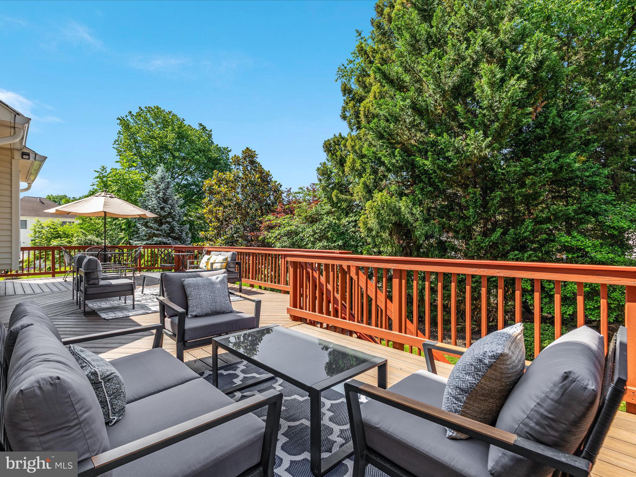 FAIR OAKS CHASE - Residential