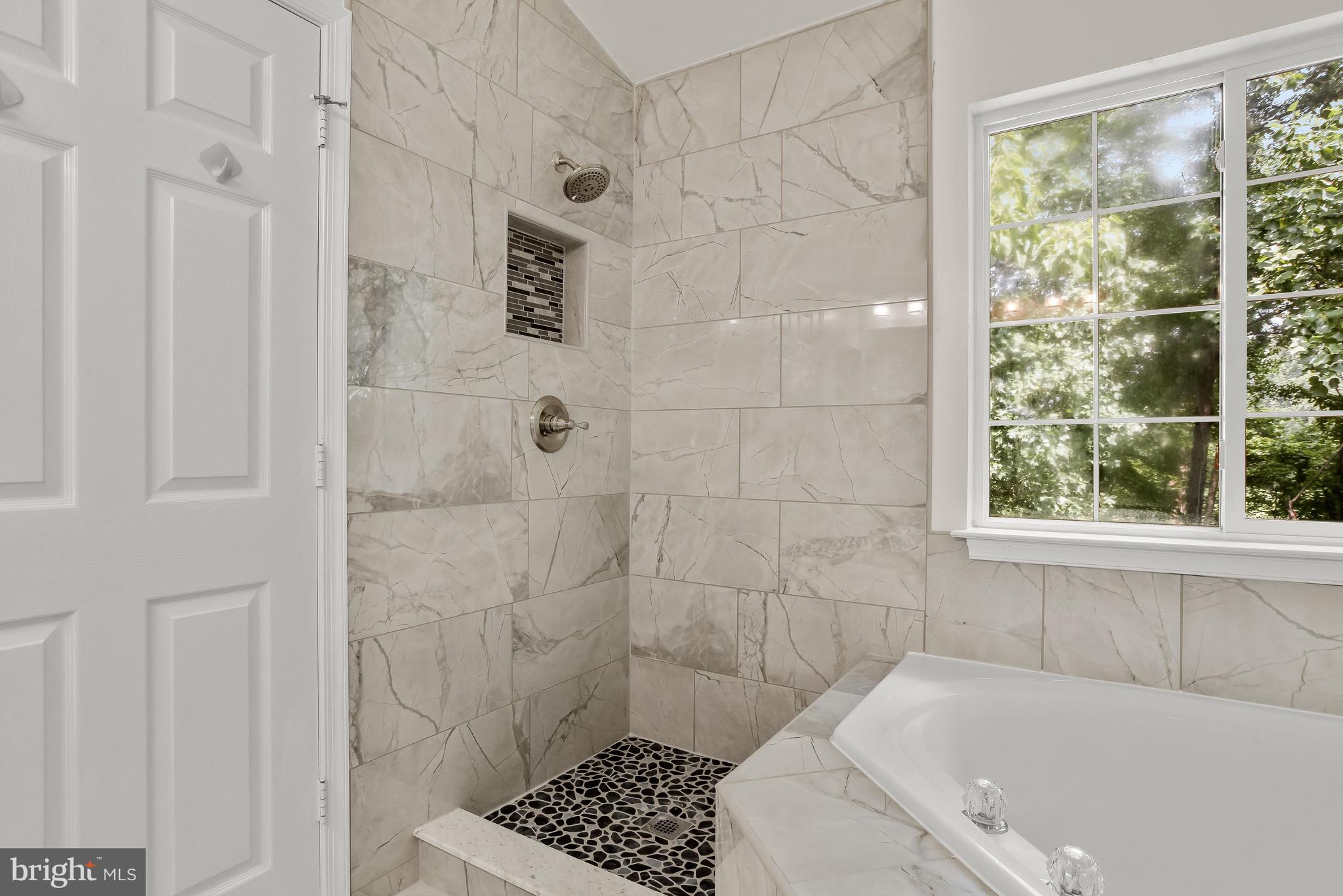 FAIRFAX RIDGE - Residential