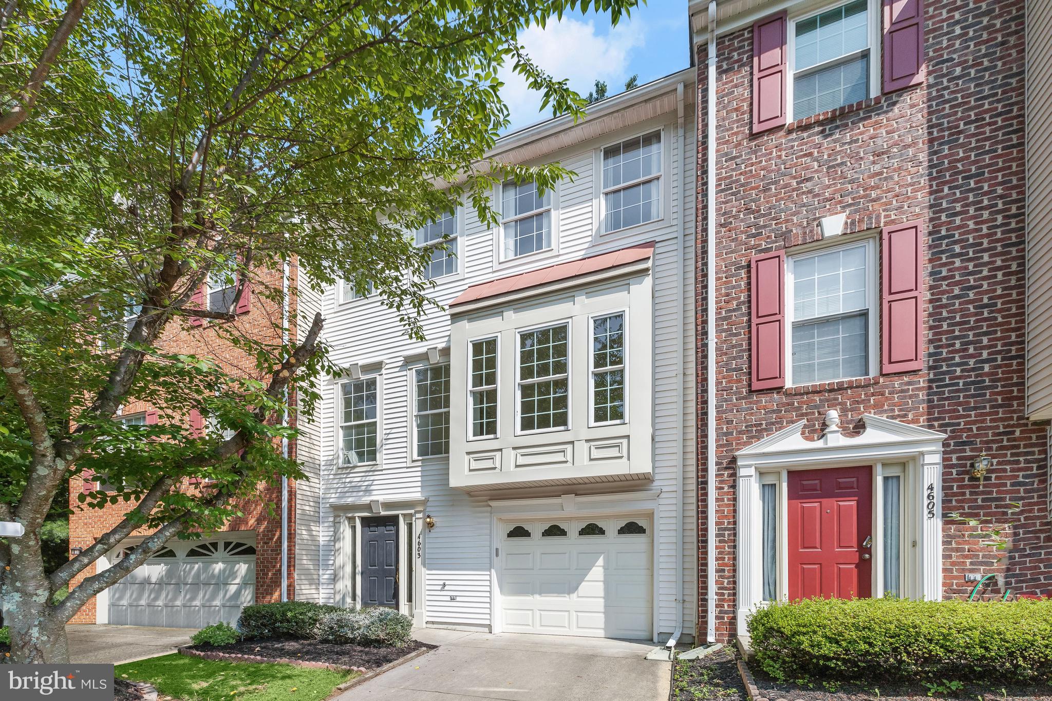 FAIRFAX RIDGE - Residential