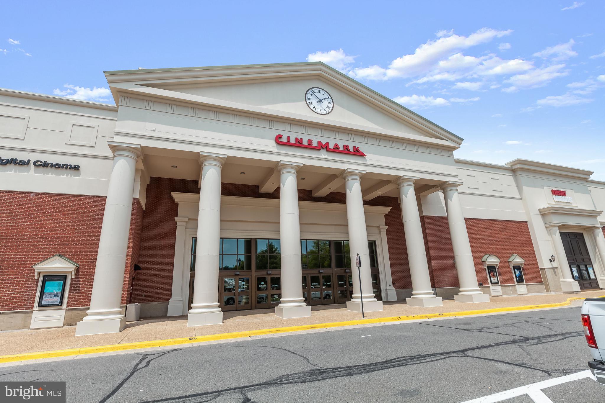 FAIRFAX RIDGE - Residential