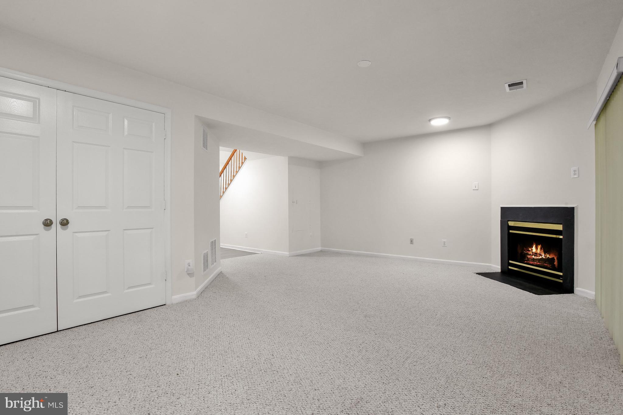 FAIRFAX RIDGE - Residential