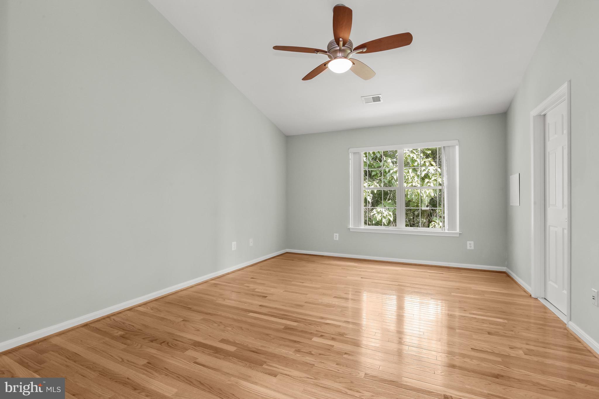 FAIRFAX RIDGE - Residential