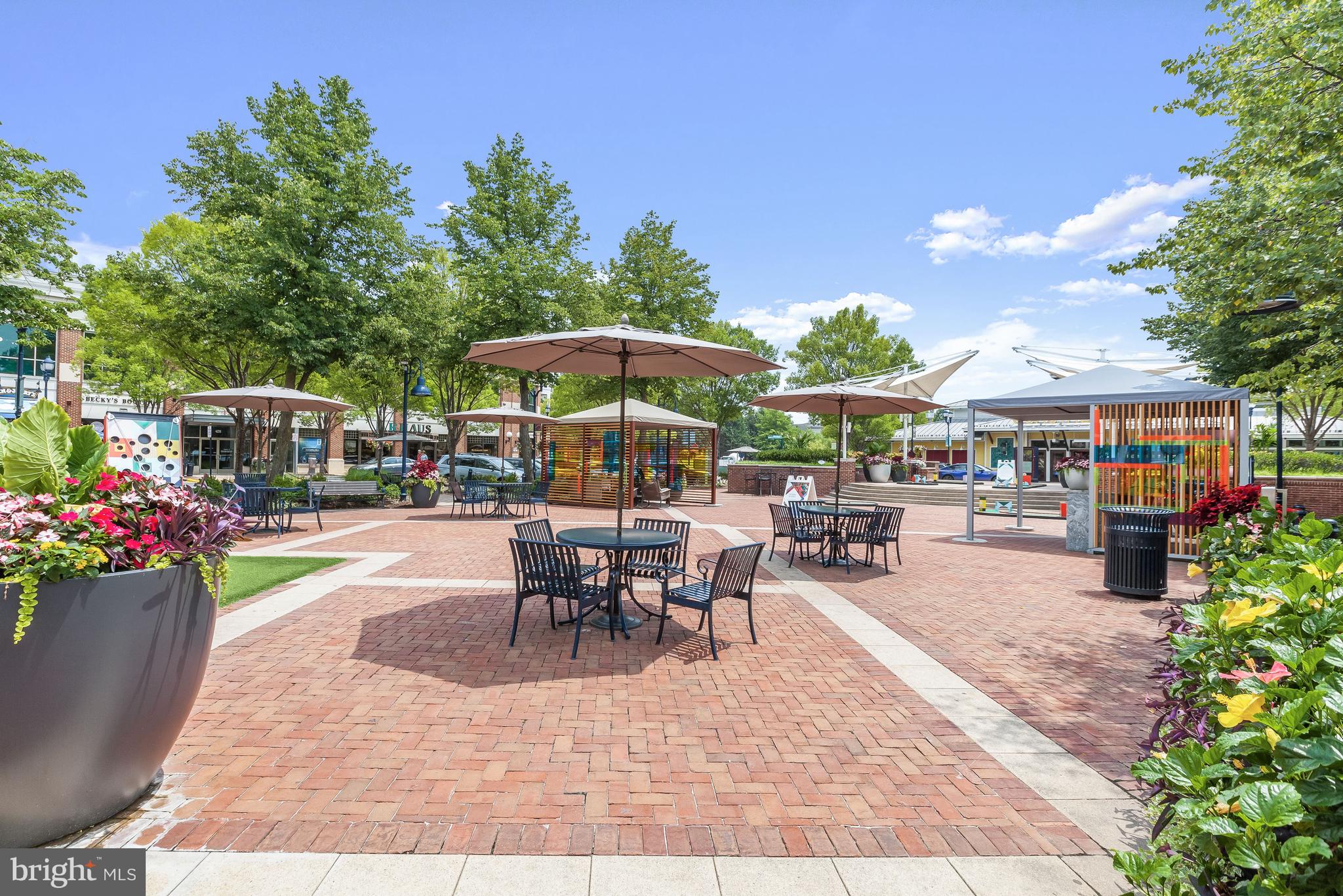 FAIRFAX RIDGE - Residential