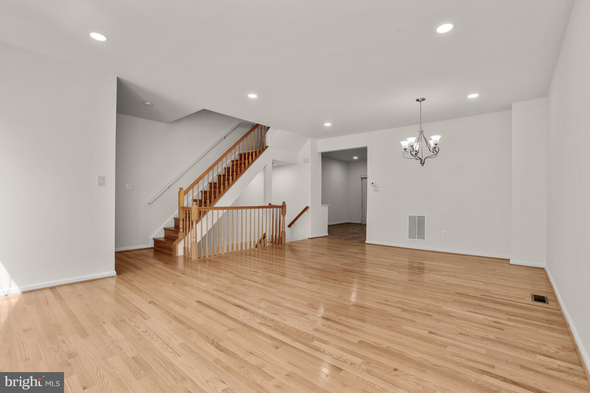 FAIRFAX RIDGE - Residential