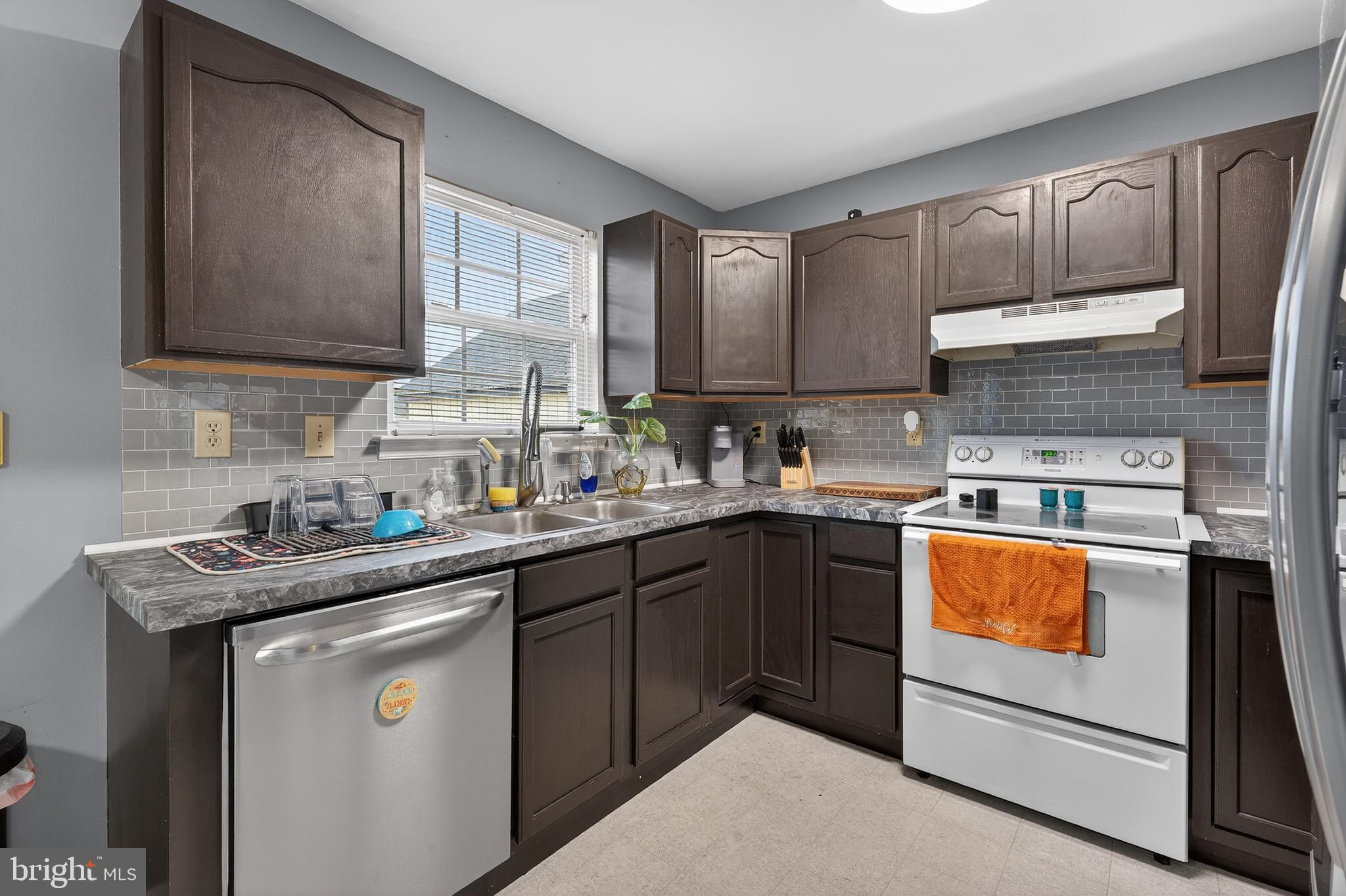 CHIMNEY HILL - Residential