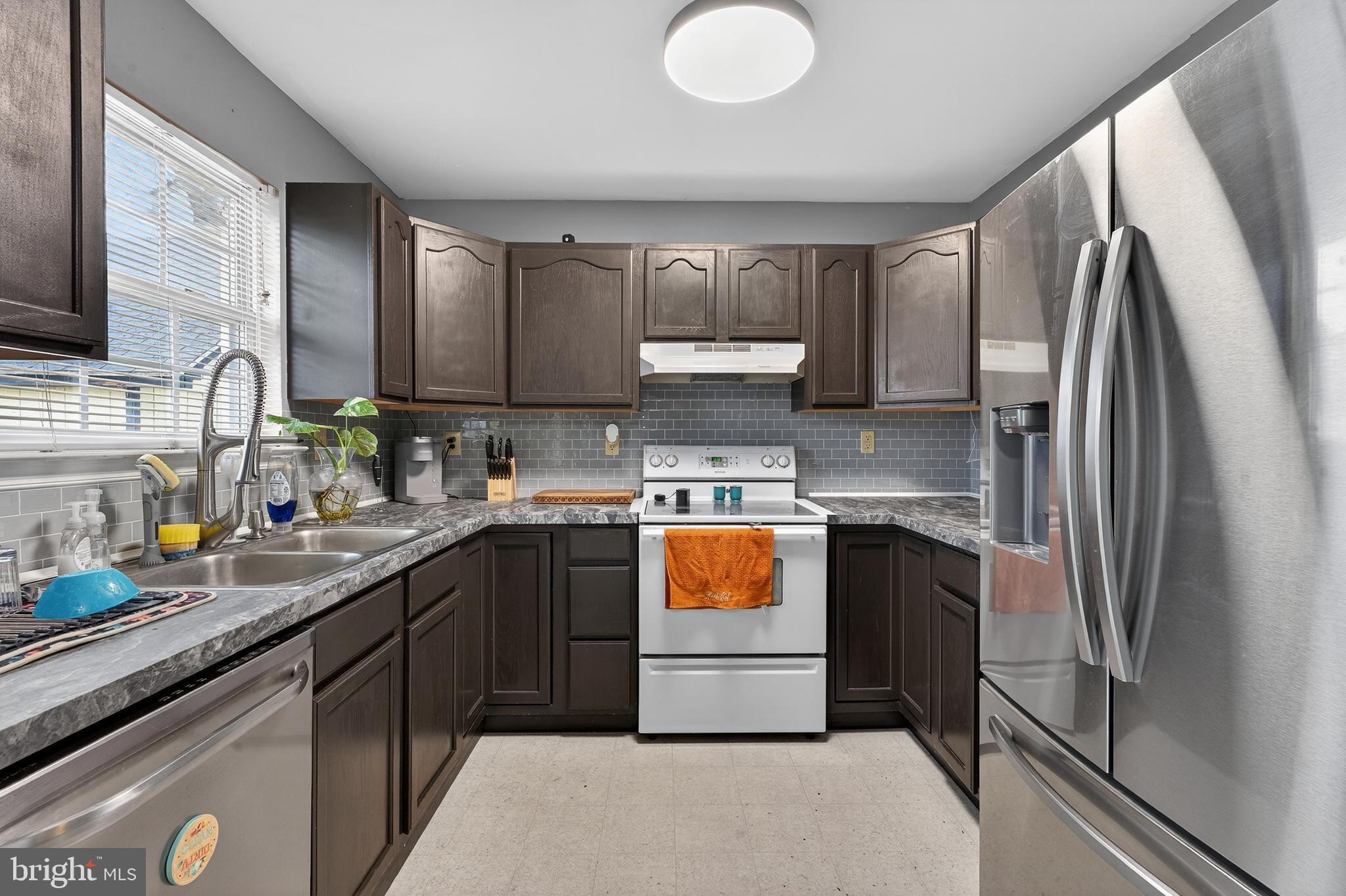 CHIMNEY HILL - Residential