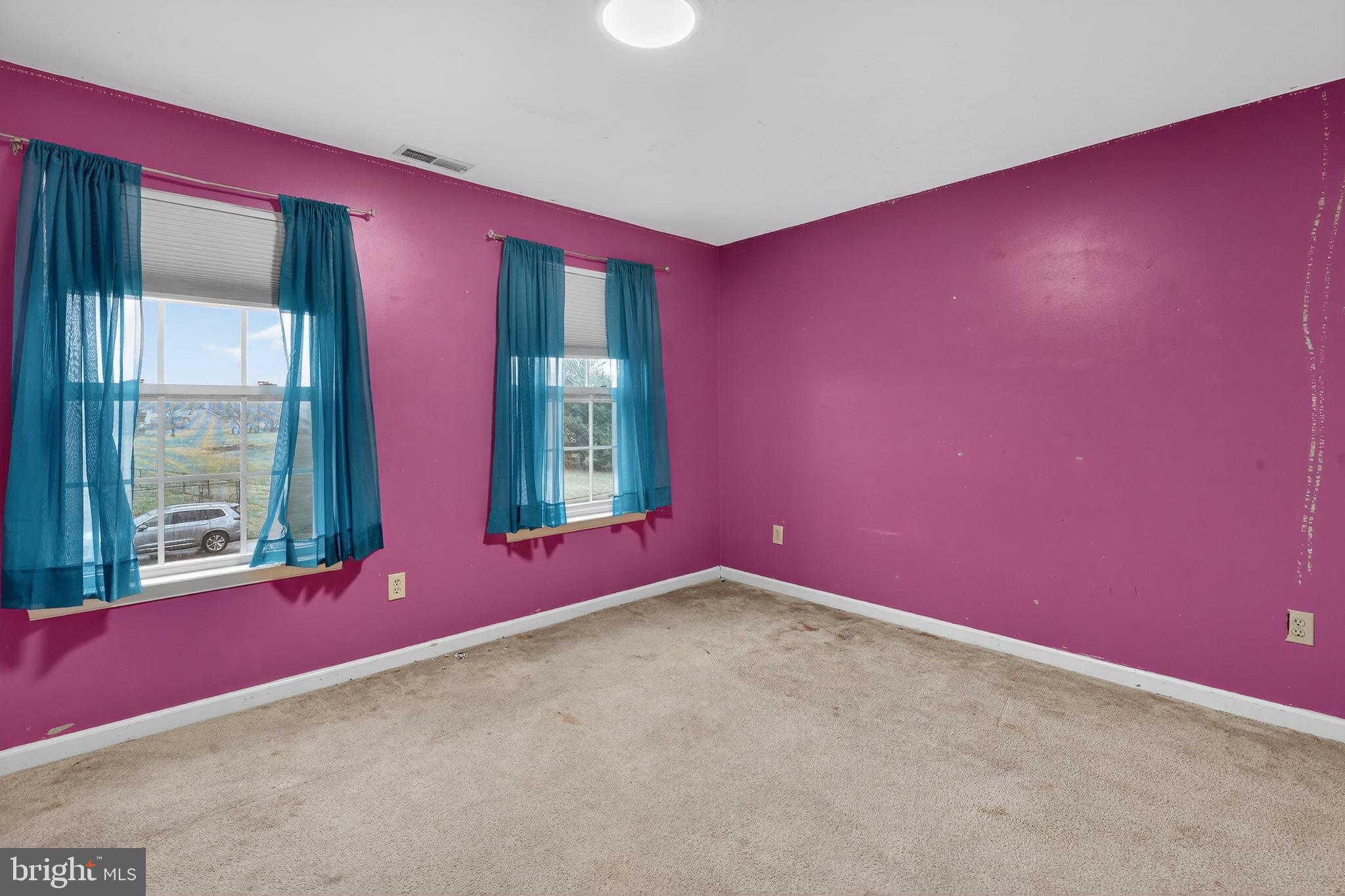 CHIMNEY HILL - Residential