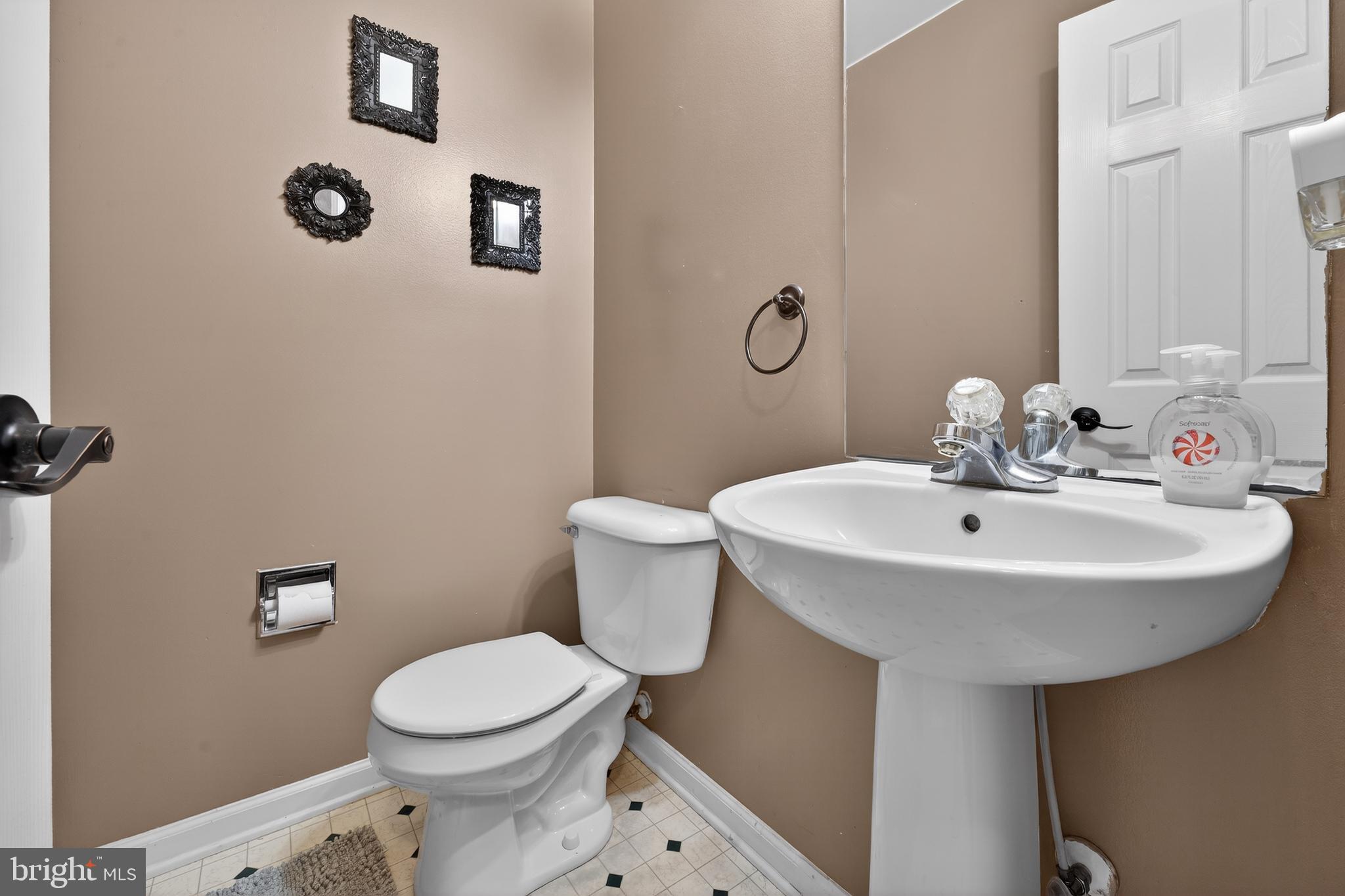 CHIMNEY HILL - Residential