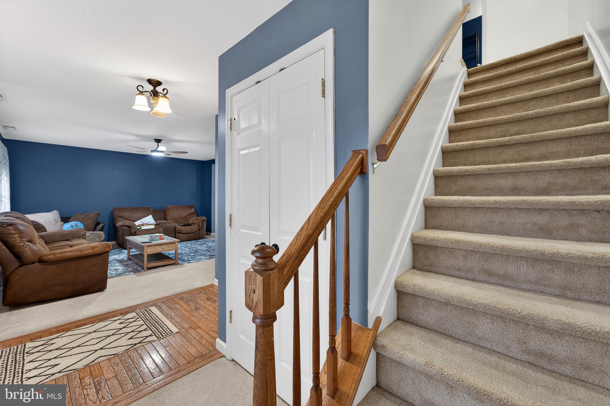 CHIMNEY HILL - Residential