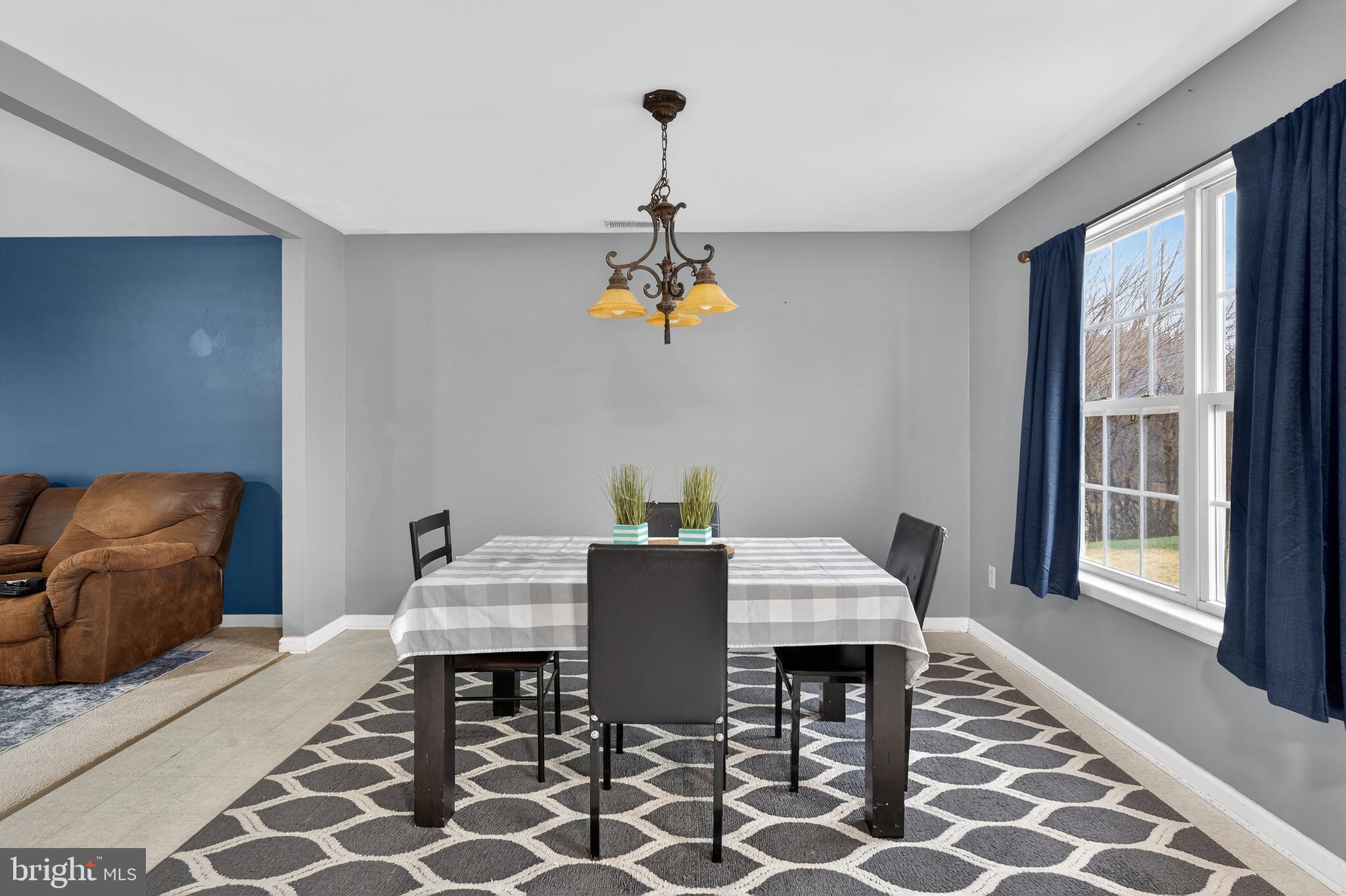 CHIMNEY HILL - Residential