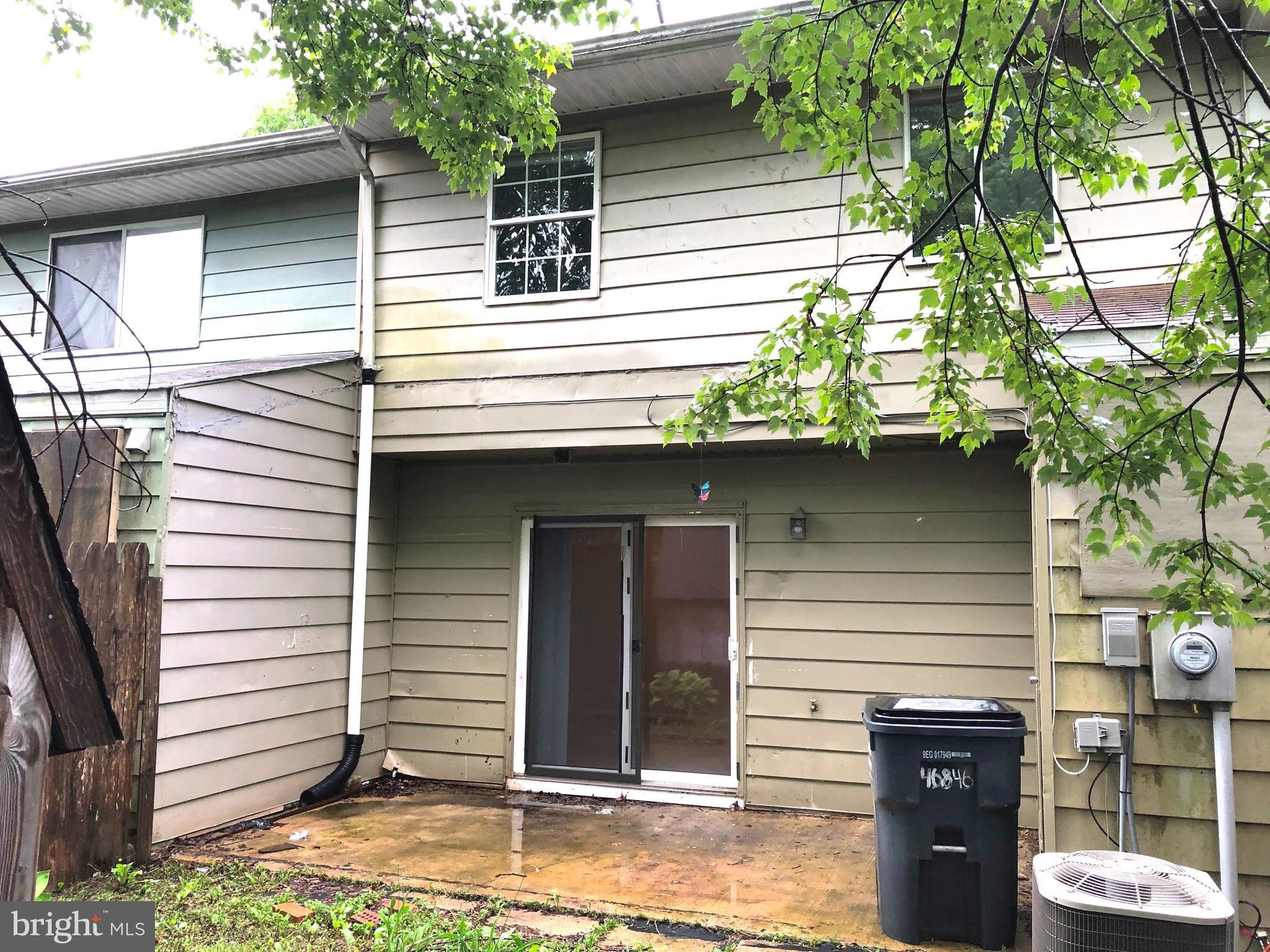 COLONY SQUARE - Residential Lease