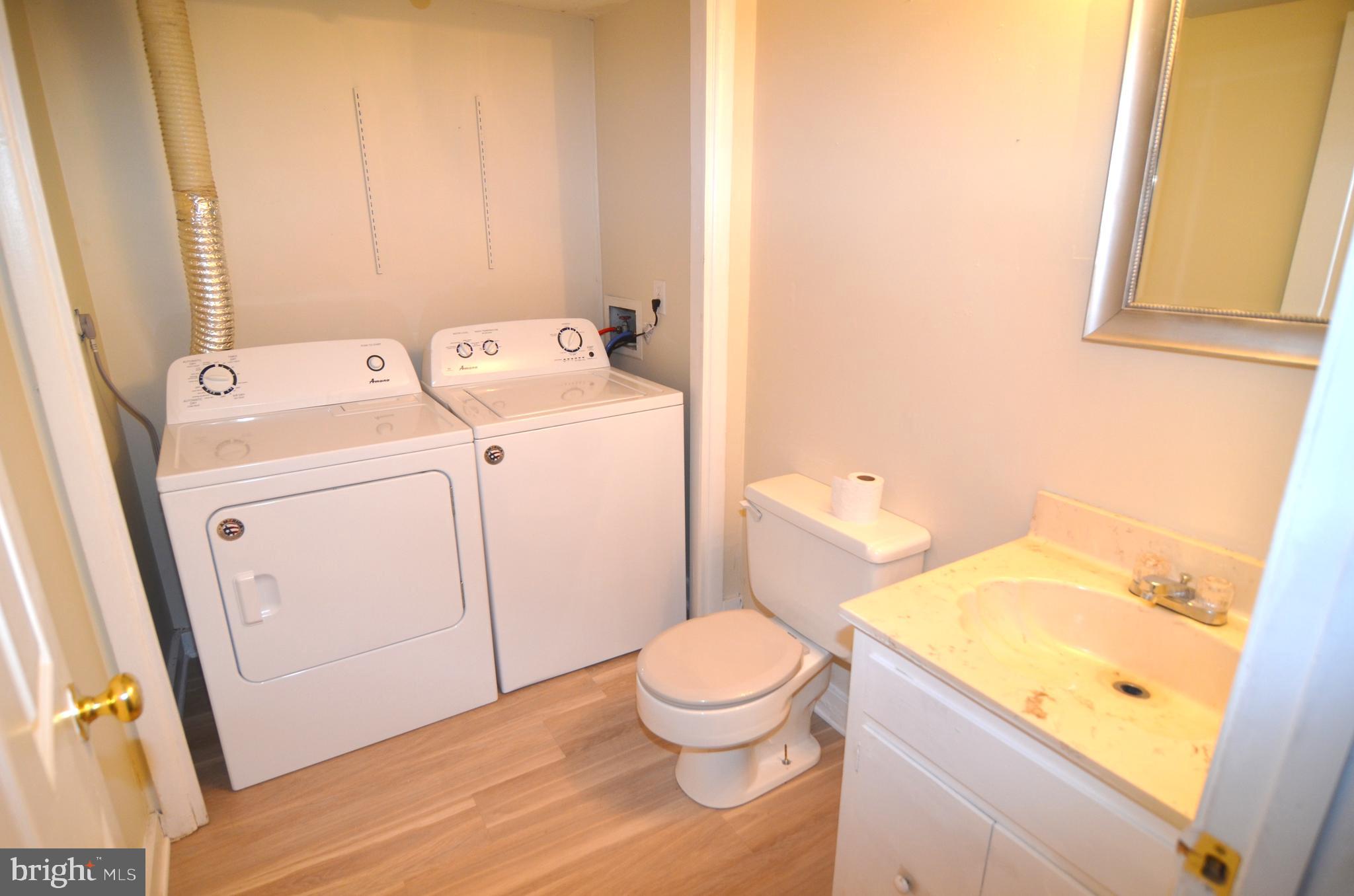 COLONY SQUARE - Residential Lease