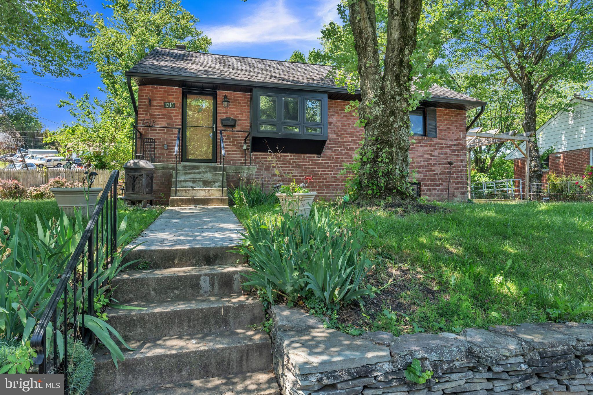 BARCROFT FOREST - Residential Lease