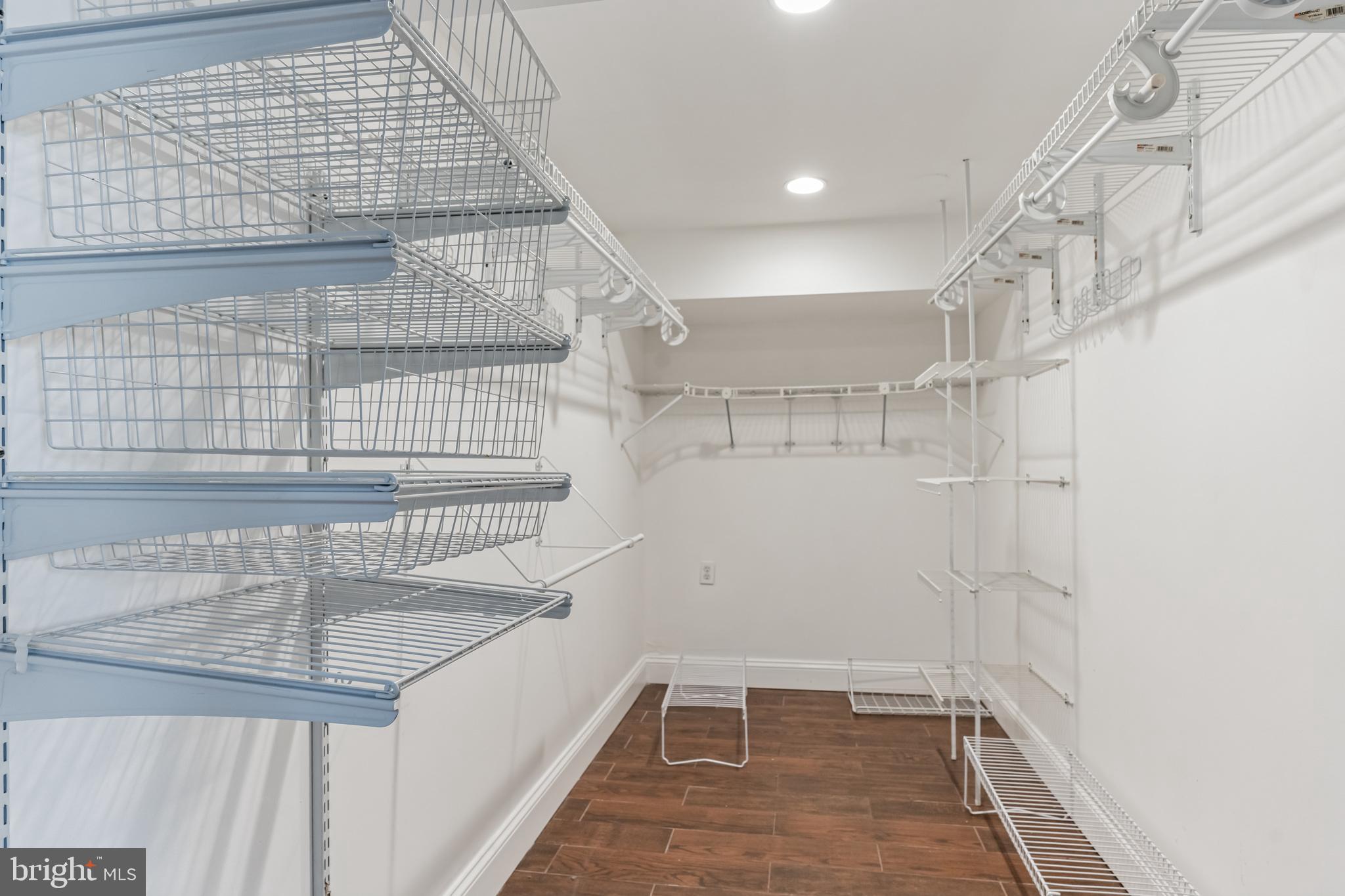 BARCROFT FOREST - Residential Lease