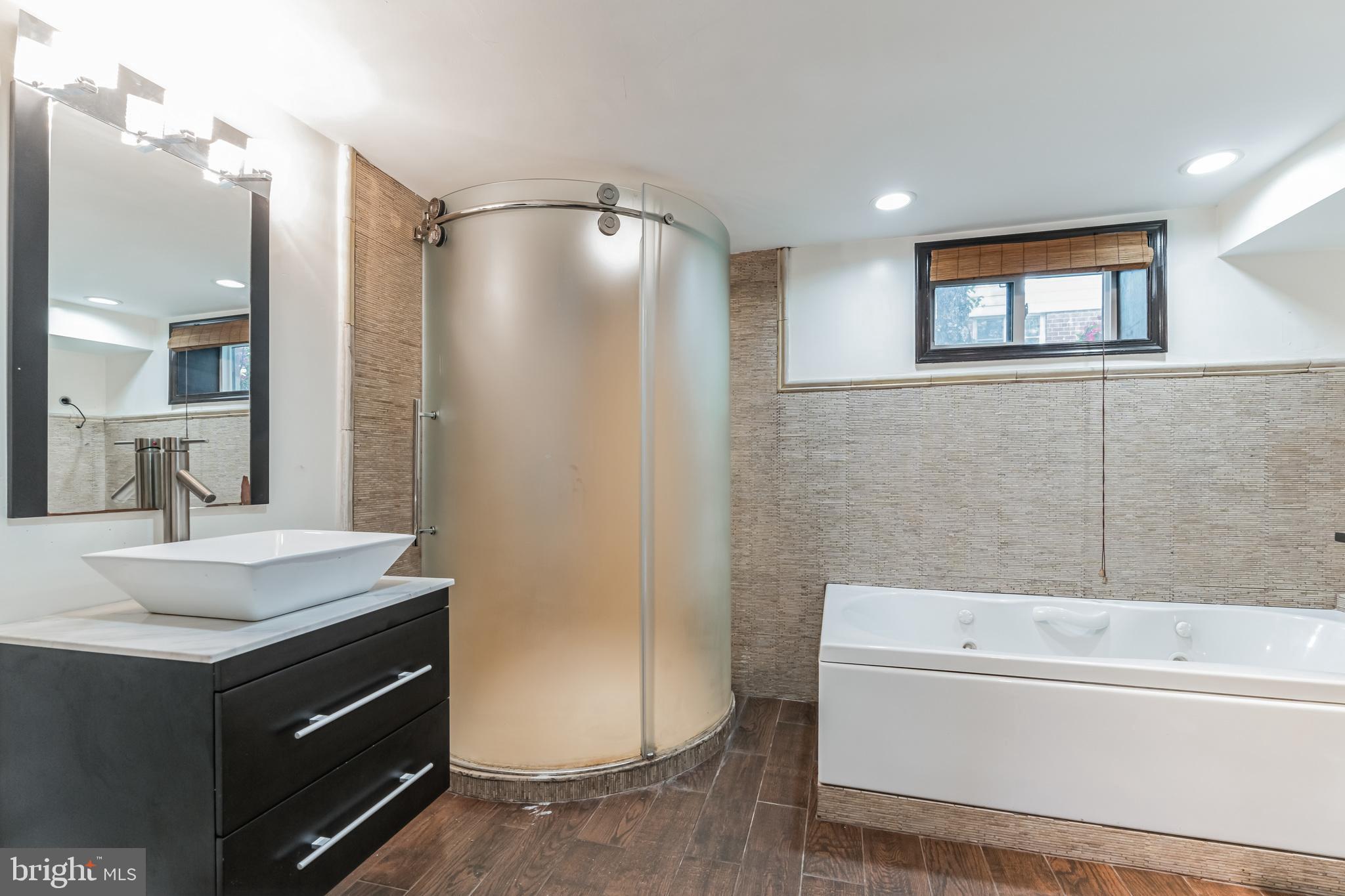 BARCROFT FOREST - Residential Lease