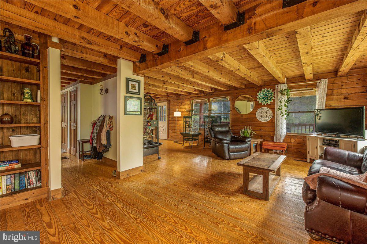 POTOMAC RIVER FARMS - Residential