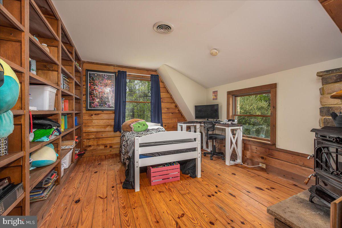 POTOMAC RIVER FARMS - Residential