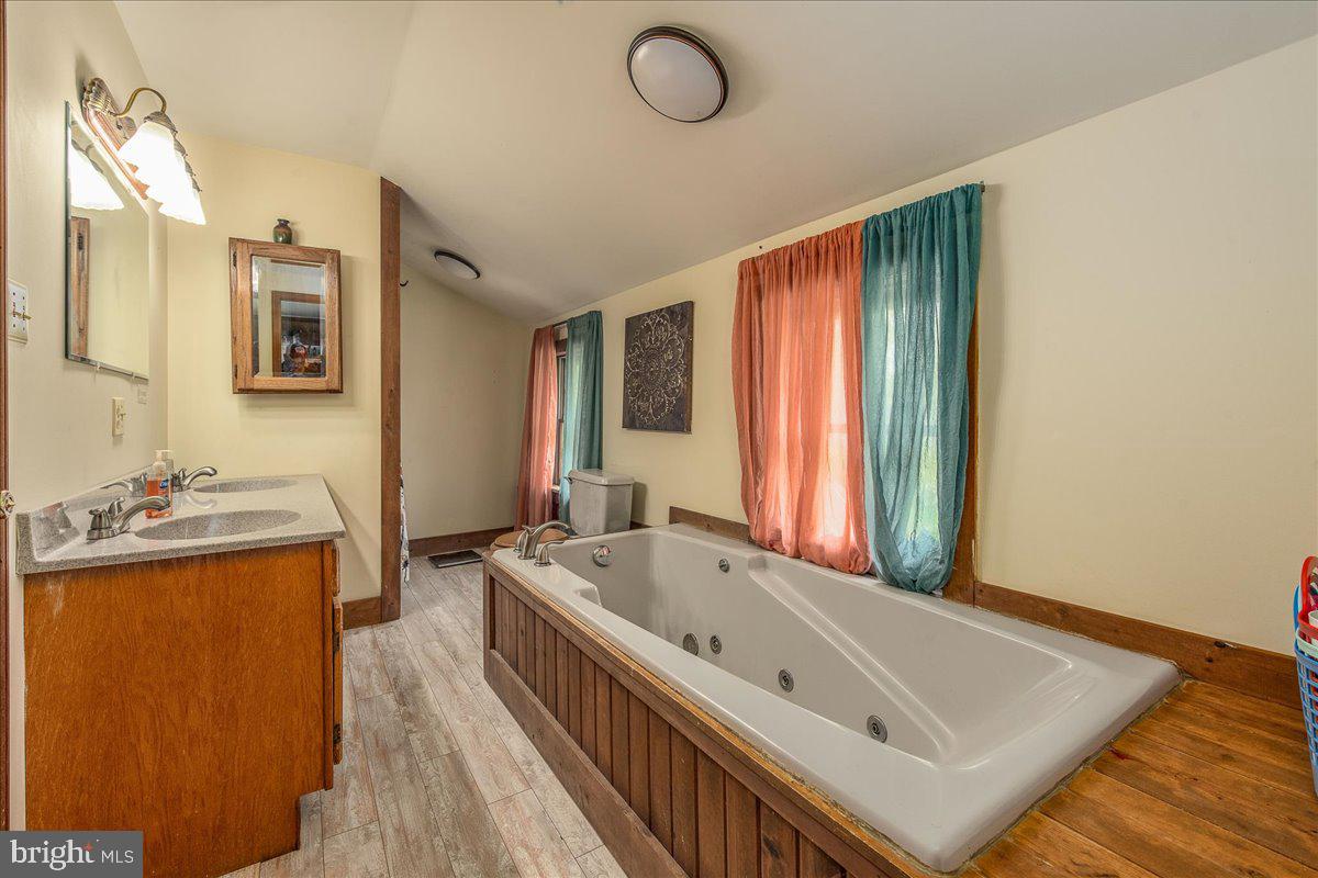 POTOMAC RIVER FARMS - Residential