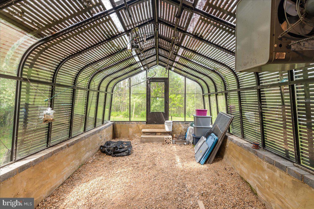 POTOMAC RIVER FARMS - Residential