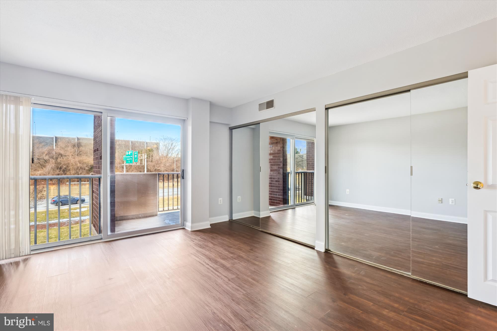 HORIZON HOUSE - Residential Lease