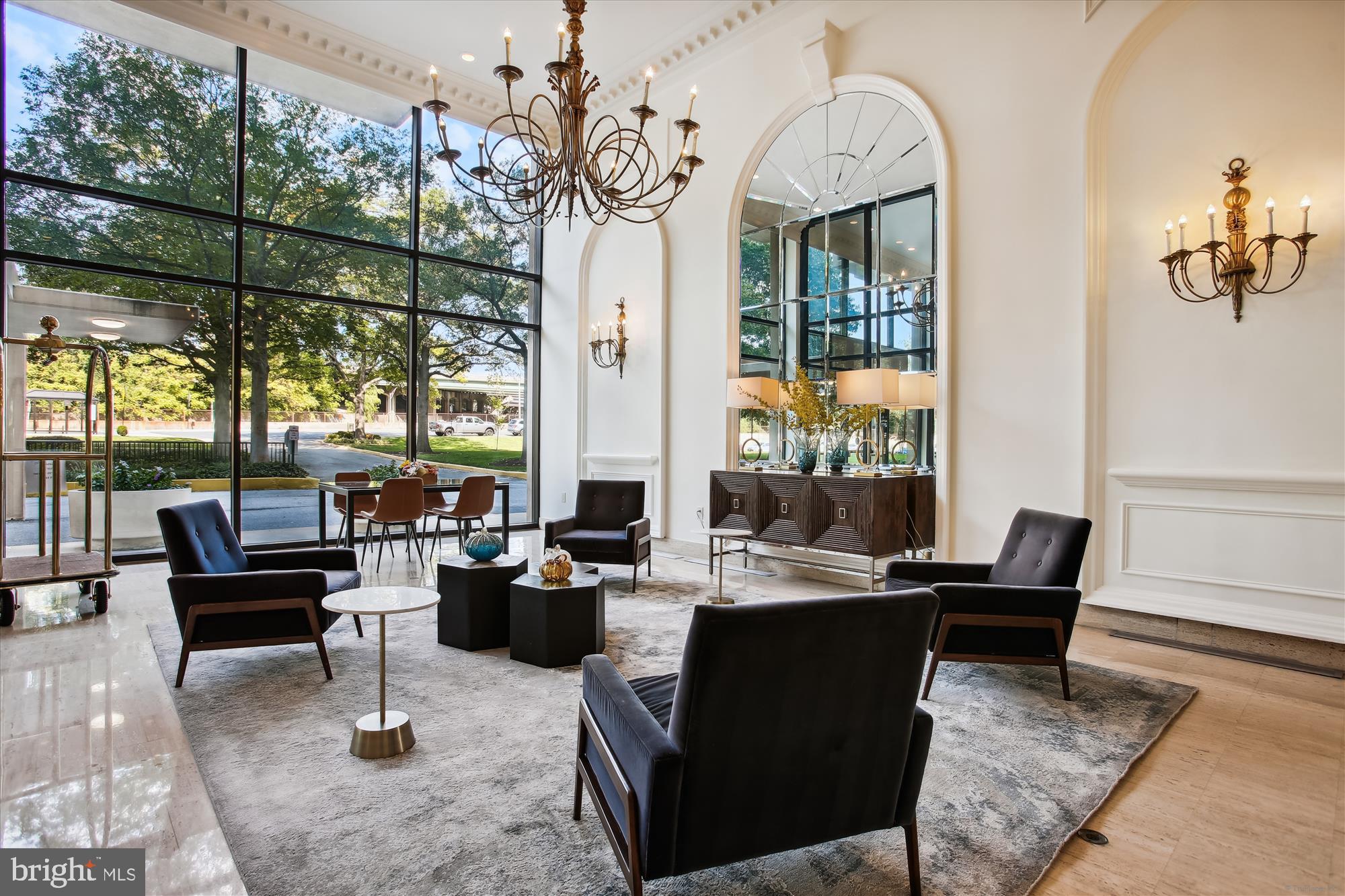 HORIZON HOUSE - Residential Lease