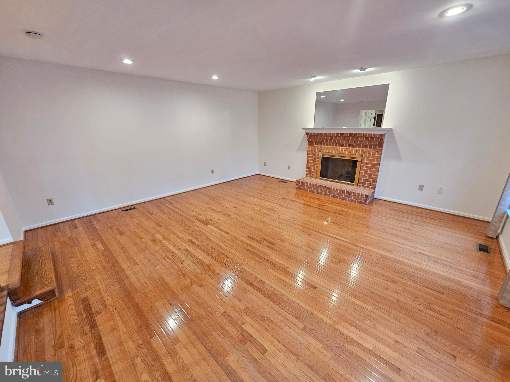 DORAL - Residential Lease