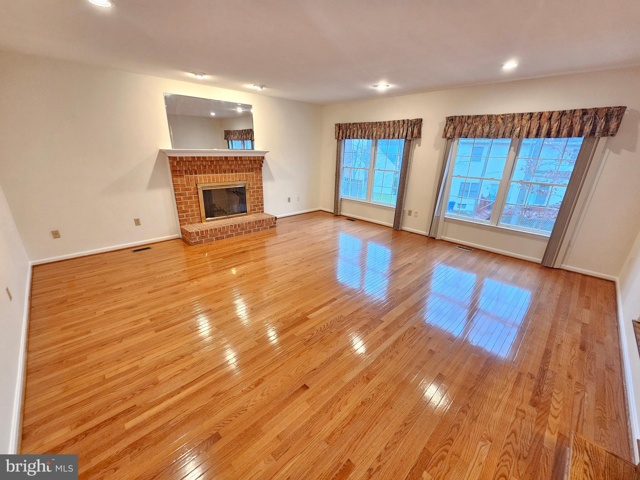 DORAL - Residential Lease