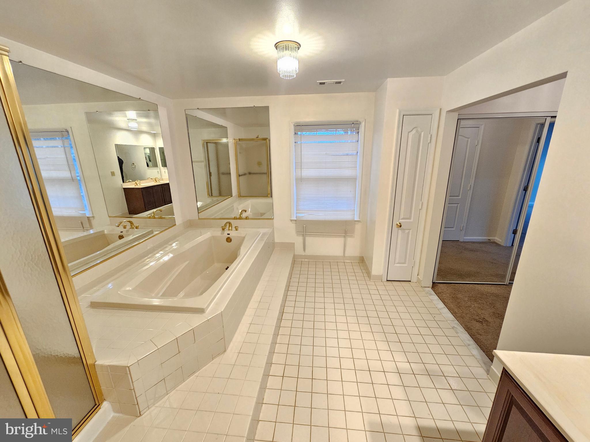 DORAL - Residential Lease