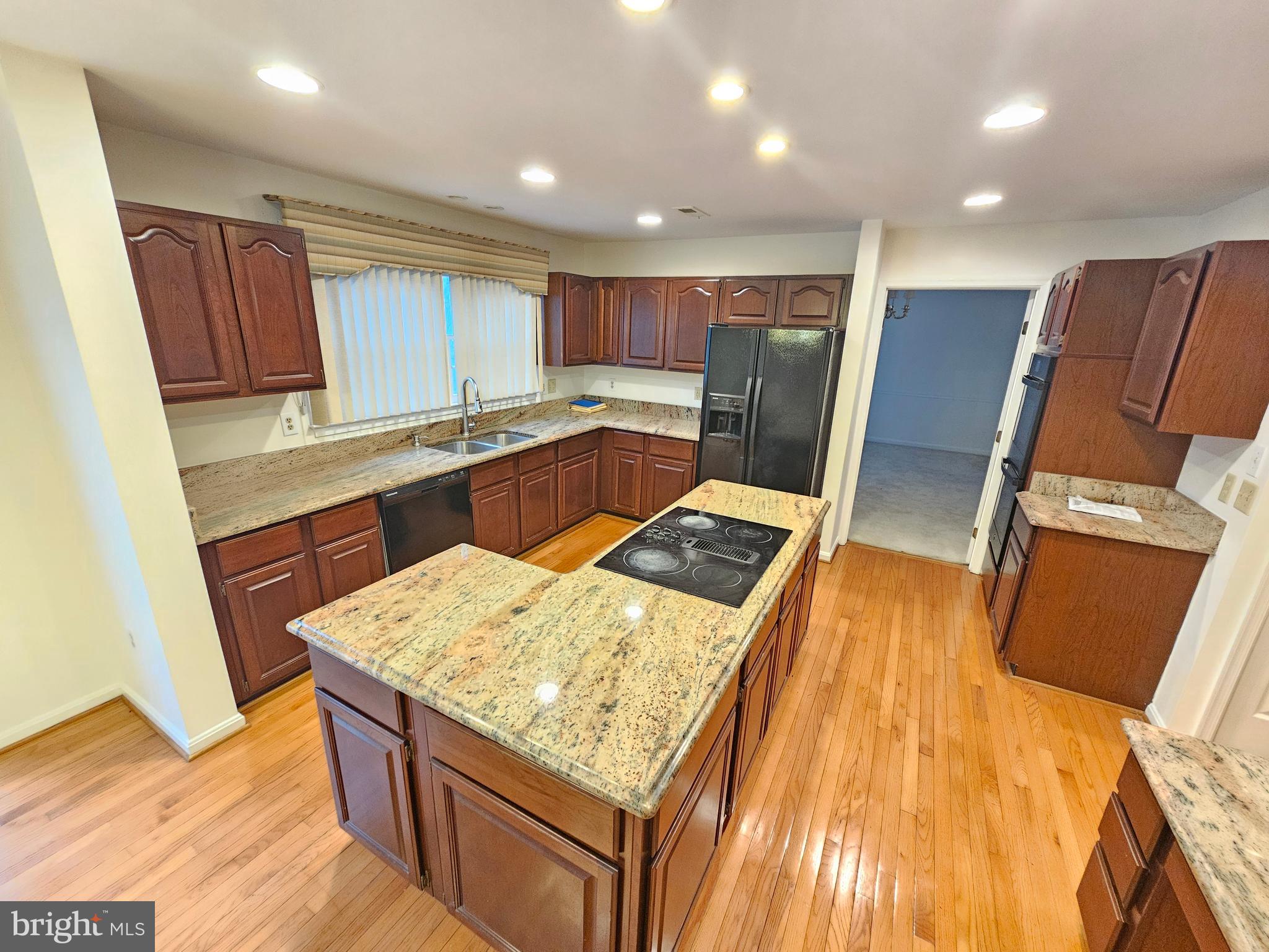 DORAL - Residential Lease