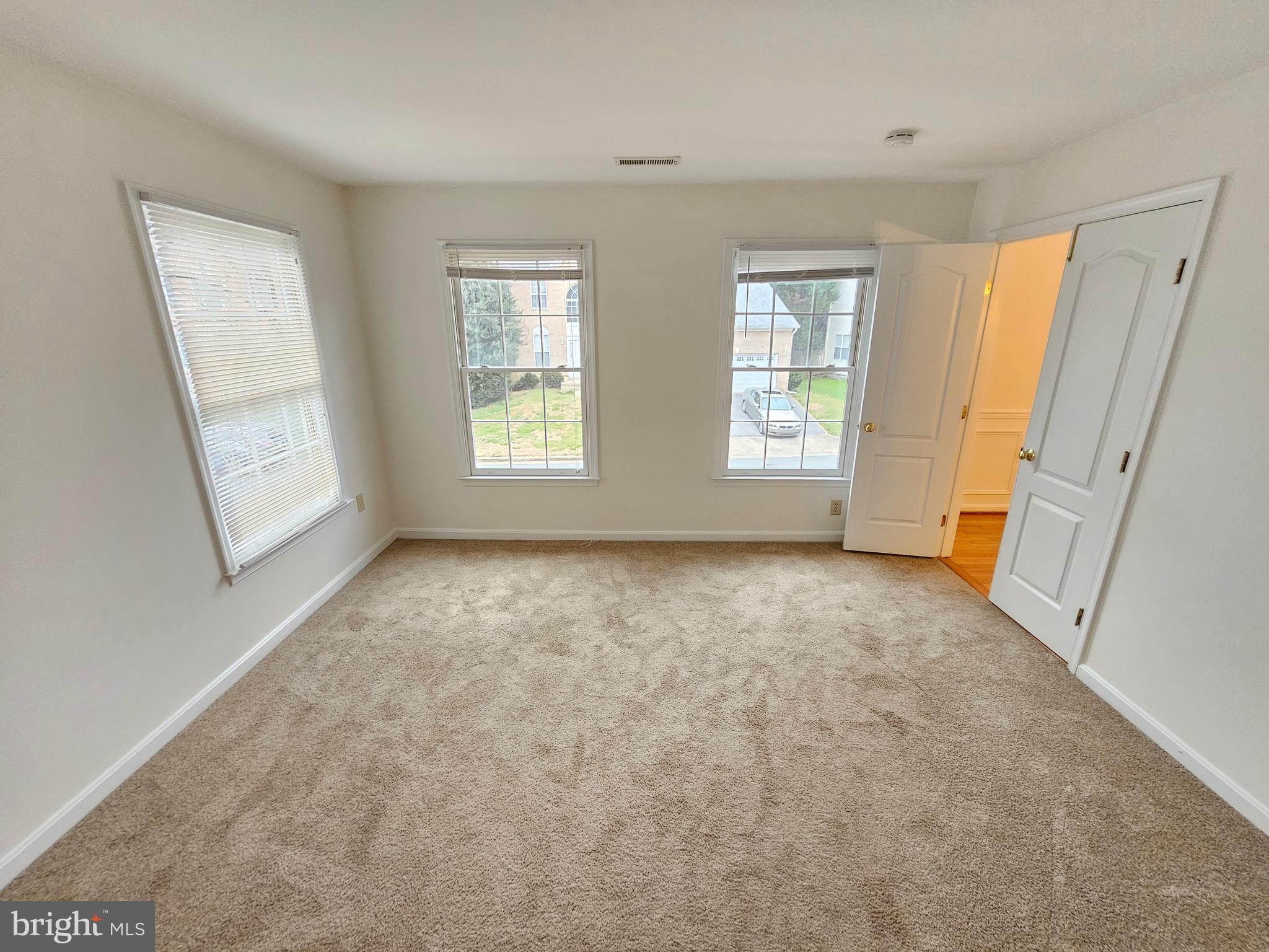 DORAL - Residential Lease