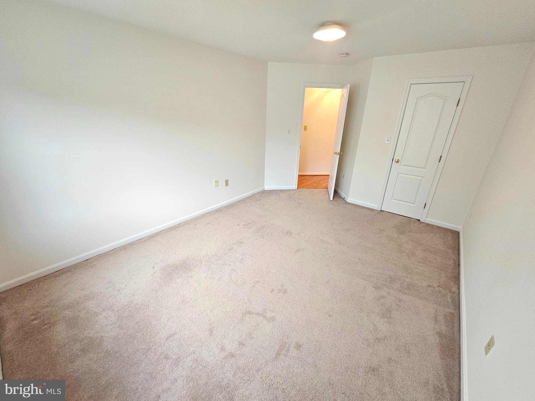 DORAL - Residential Lease