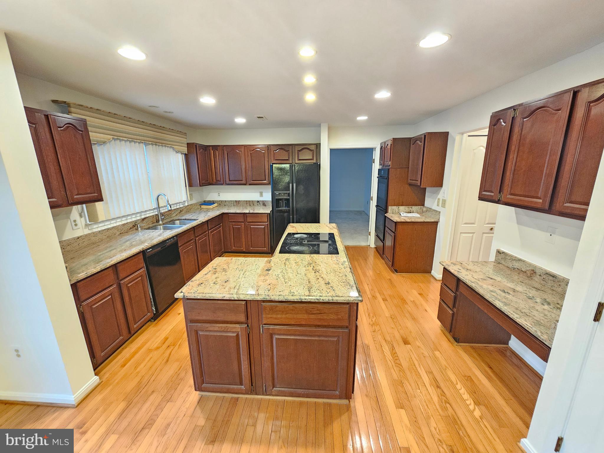 DORAL - Residential Lease