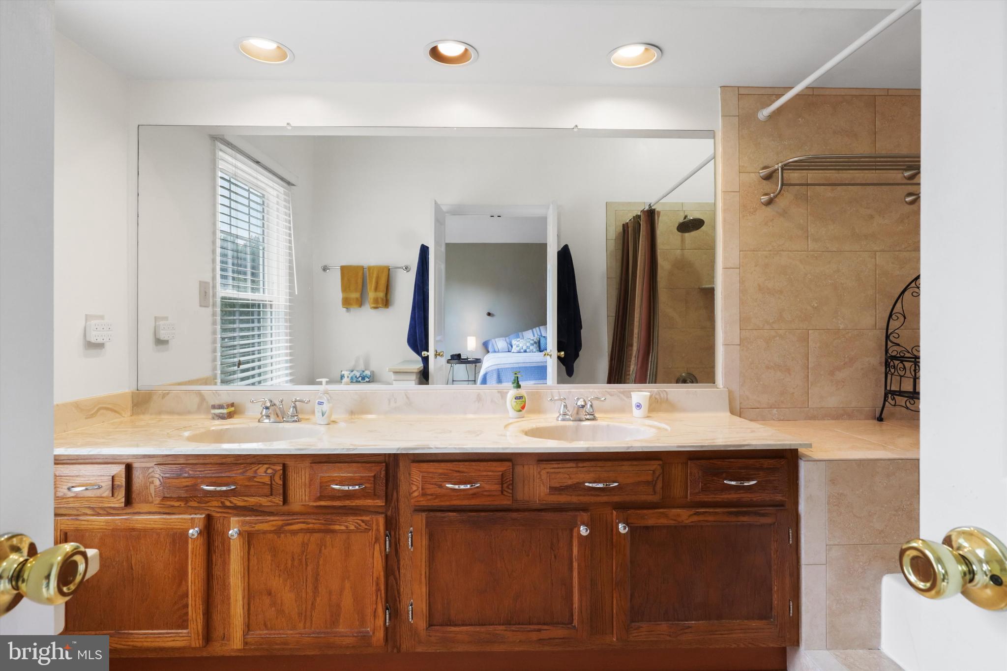 SEQUOIA FARMS - Residential