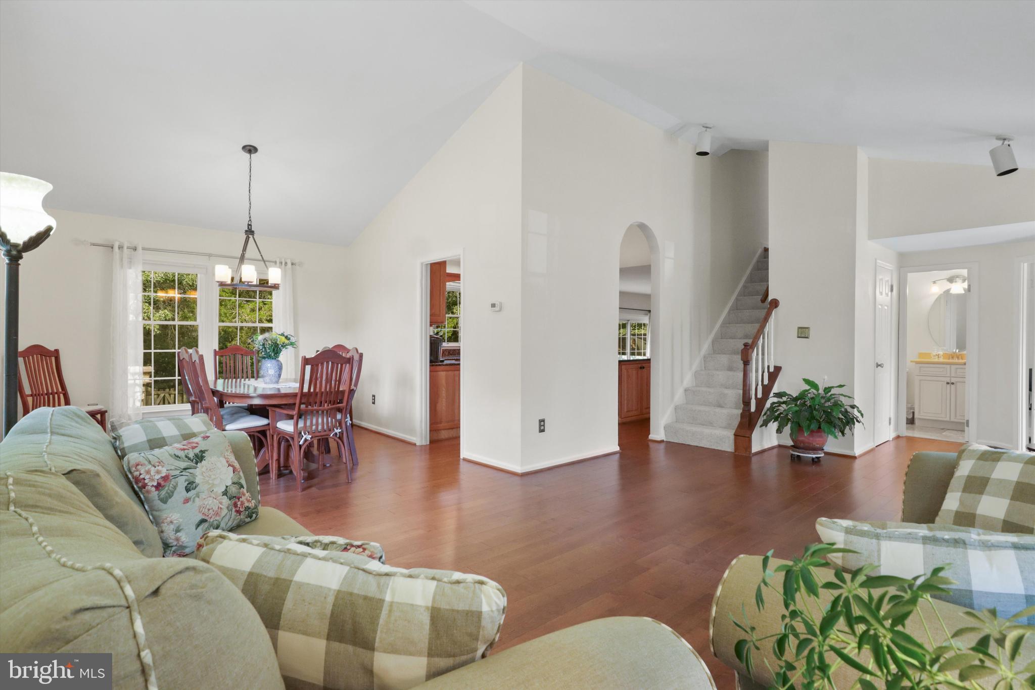 SEQUOIA FARMS - Residential