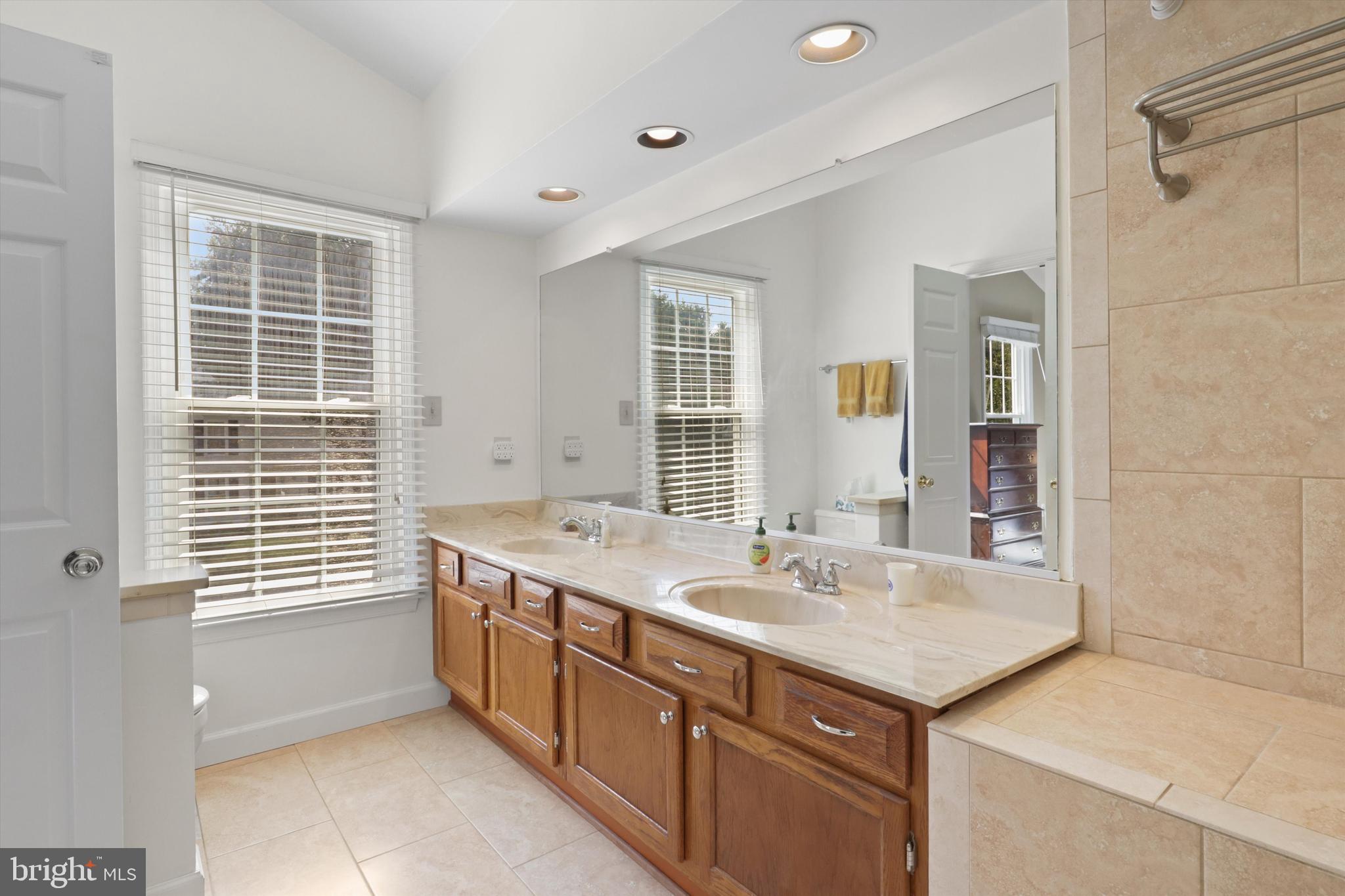 SEQUOIA FARMS - Residential