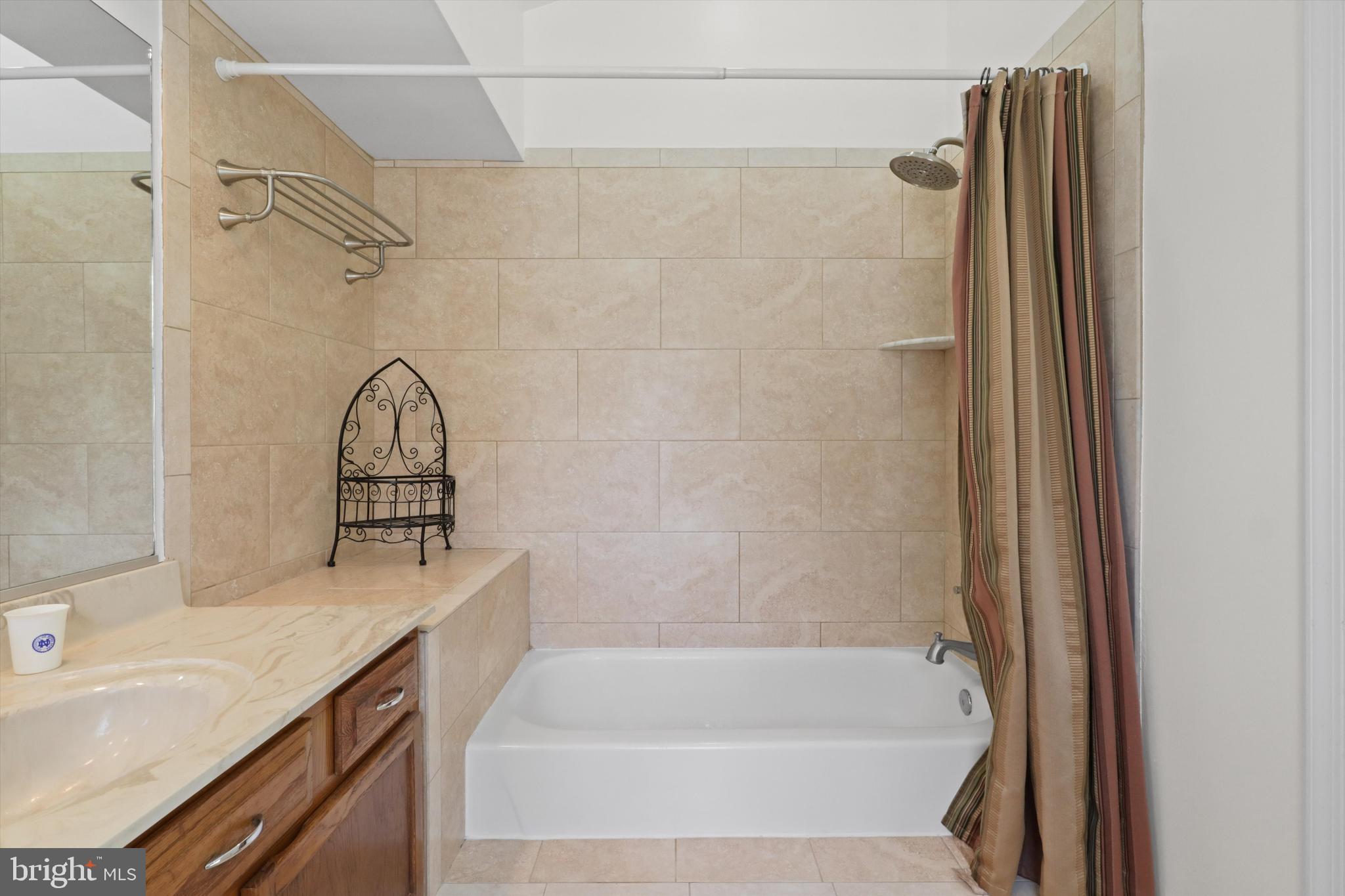 SEQUOIA FARMS - Residential