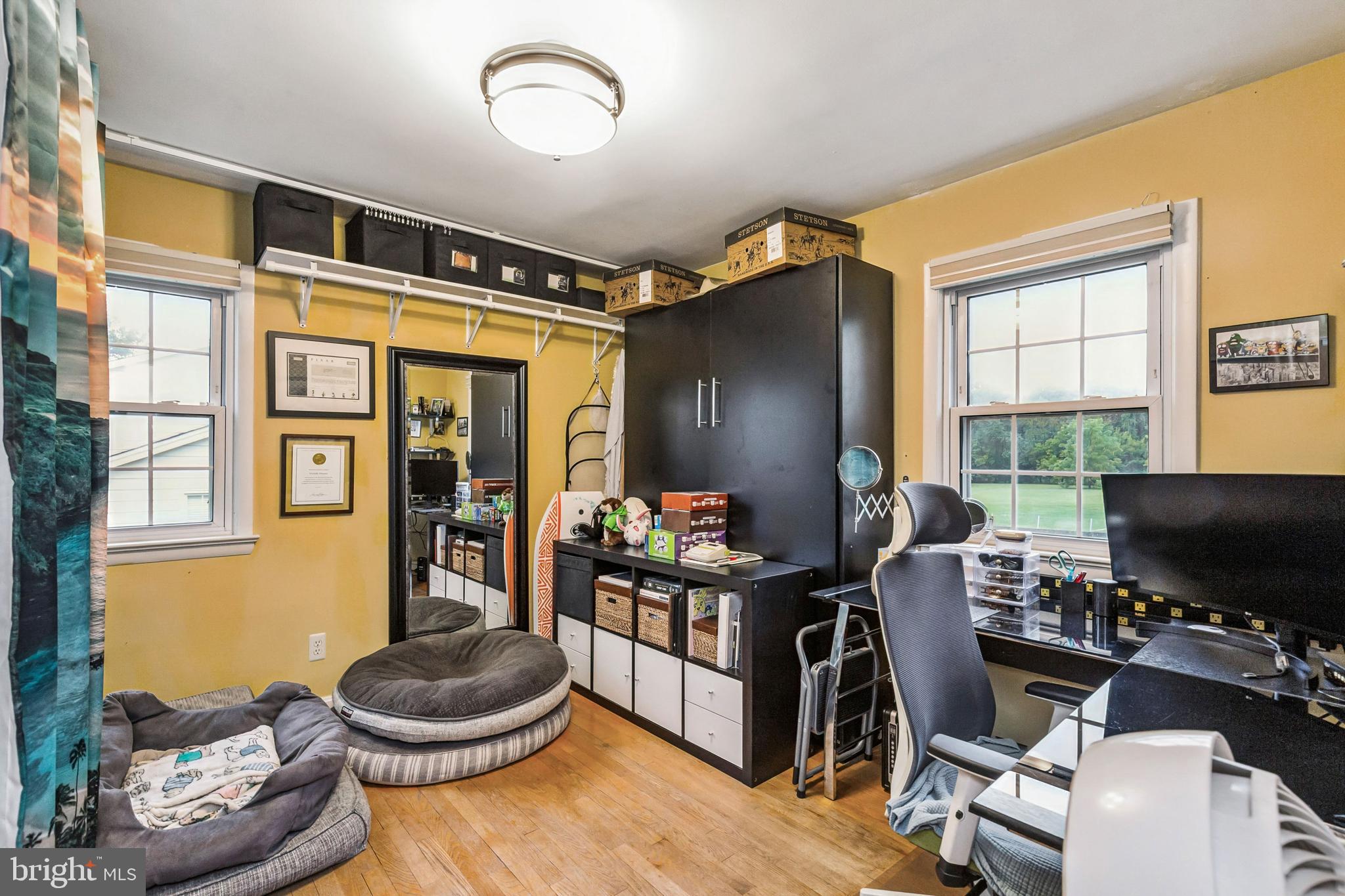 FAIRFAX ACRES - Residential