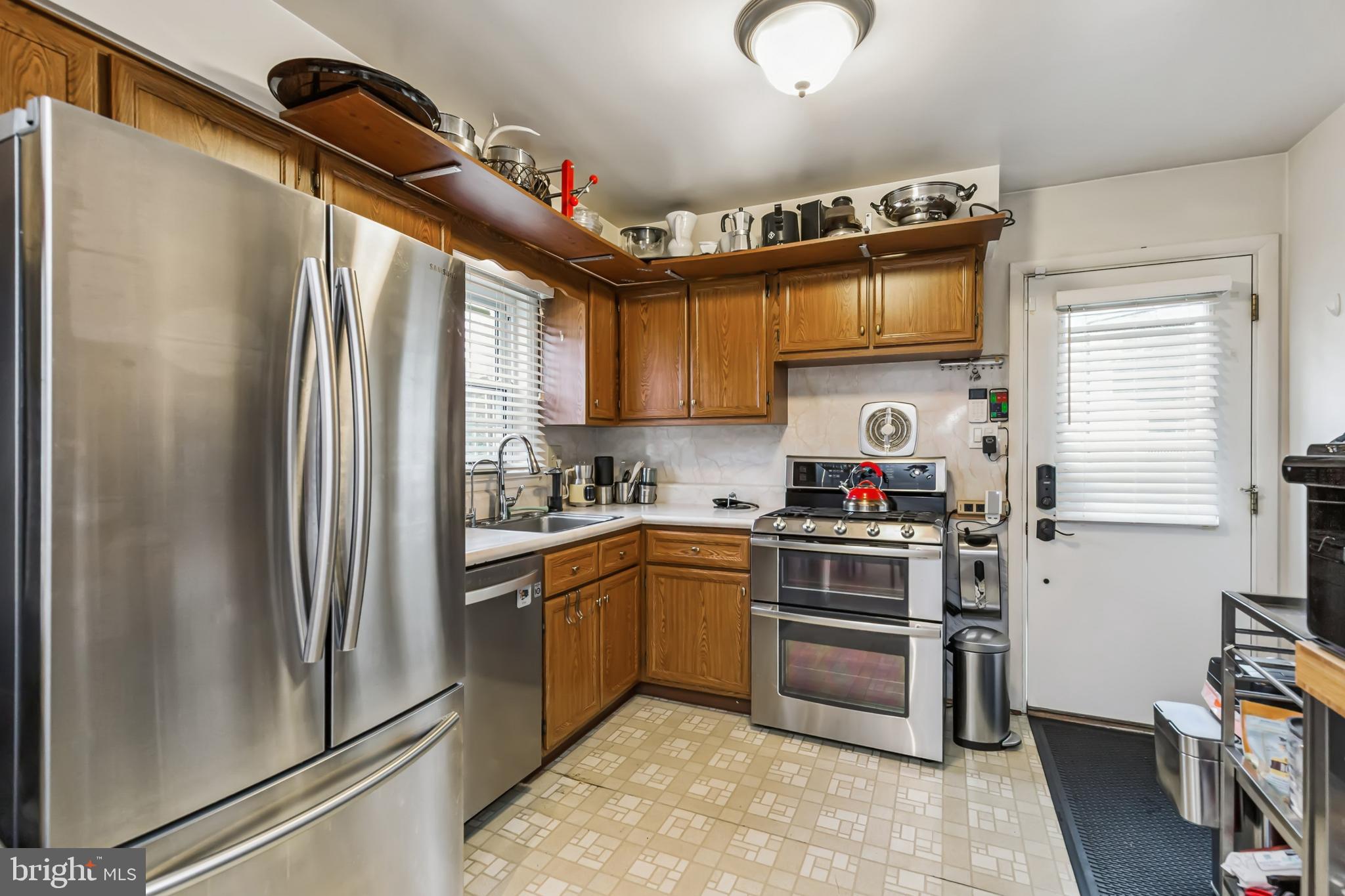 FAIRFAX ACRES - Residential