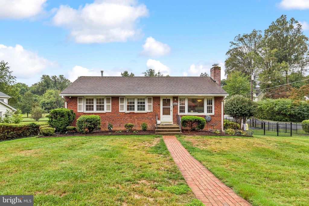 Photo of 10611 Orchard Street, FAIRFAX, VA 22030 (MLS # VAFC2007088)