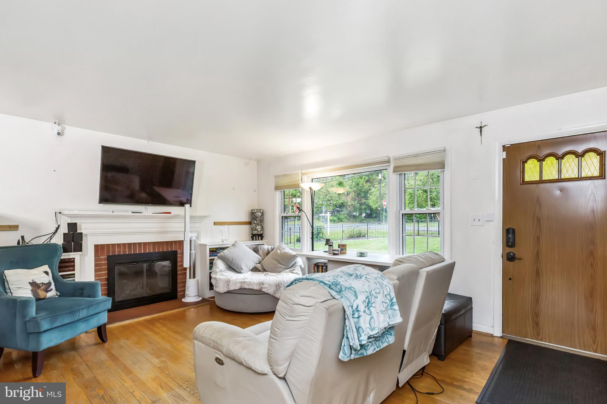 FAIRFAX ACRES - Residential