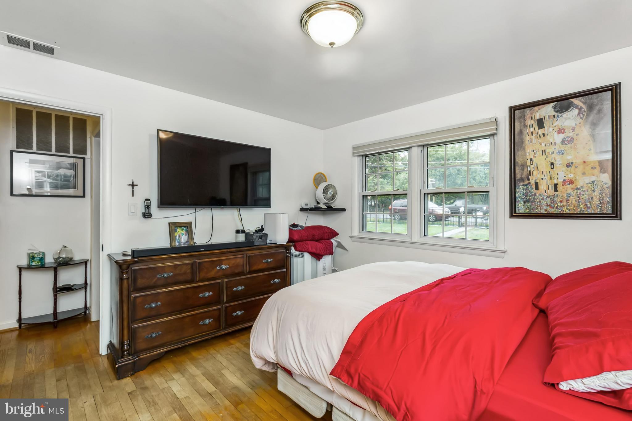 FAIRFAX ACRES - Residential